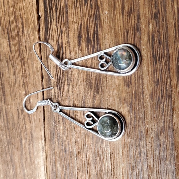 E623 ‎ sterling precious stone
